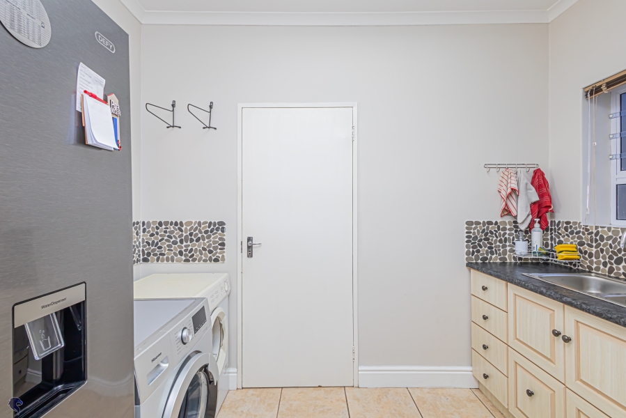 3 Bedroom Property for Sale in Country Club Western Cape